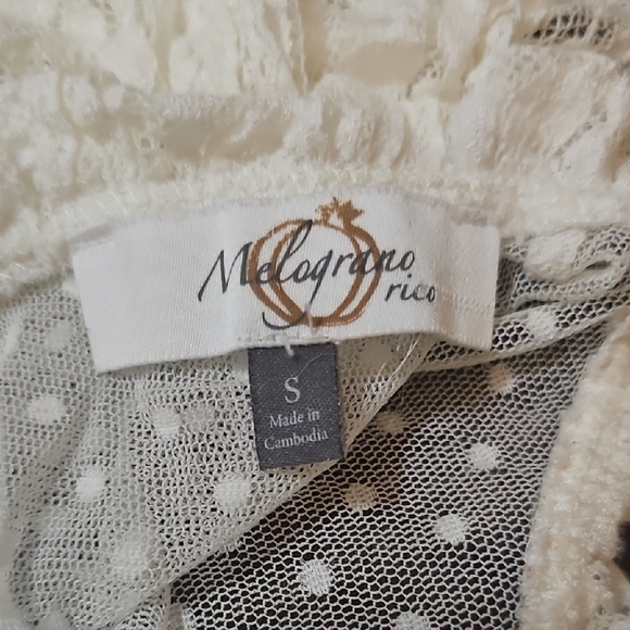 Lace Ruffle Blouse - Picture 5 of 6